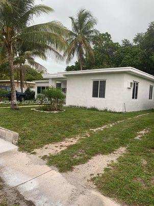 809 NE 140th St, North Miami FL 33161