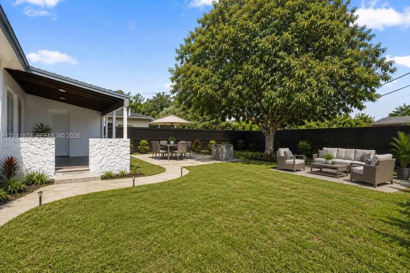2741 NW 172nd Ter, Miami Gardens FL 33056