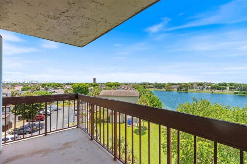 10288 NW 9th St Cir # 501, Miami FL 33172