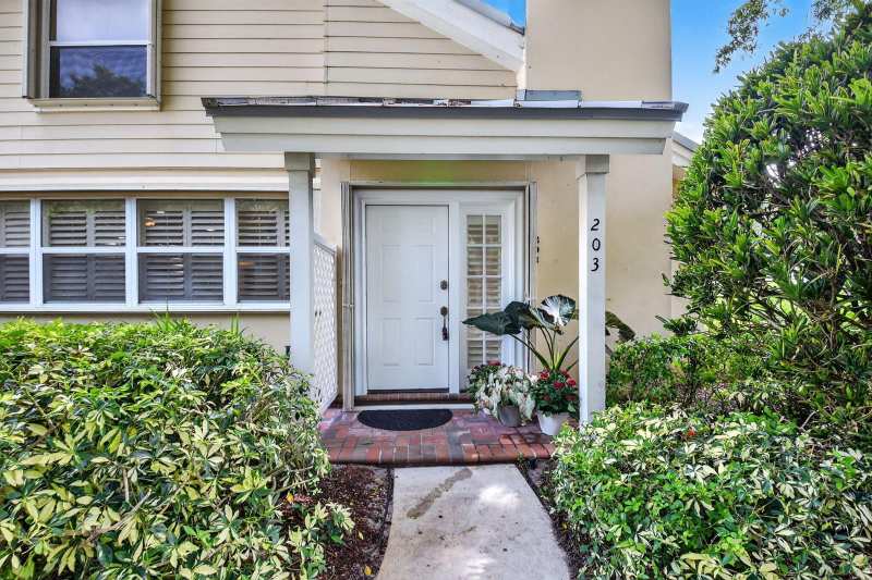 203 Andover Court, Boynton Beach FL 33436