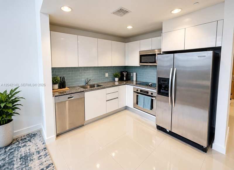 1050 Brickell Ave # 416, Miami FL 33131