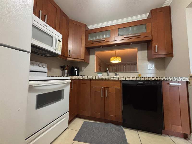 5171 W Oakland Park Boulevard # 308, Lauderdale Lakes FL 33313