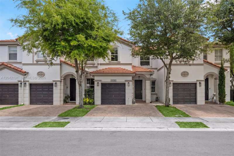 10743 NW 78th Ter, Doral FL 33178