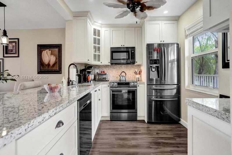 415 SE 11th Ter # 207, Dania Beach FL 33004