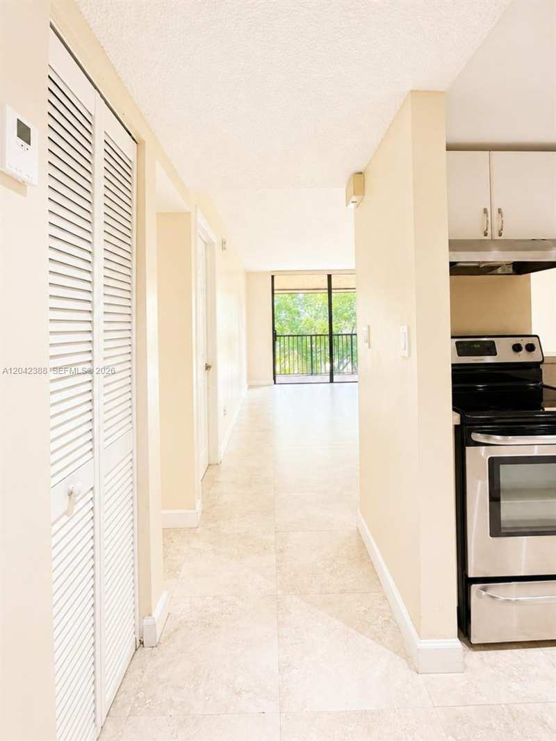 14421 N Kendall Dr # 403m, Miami FL 33186