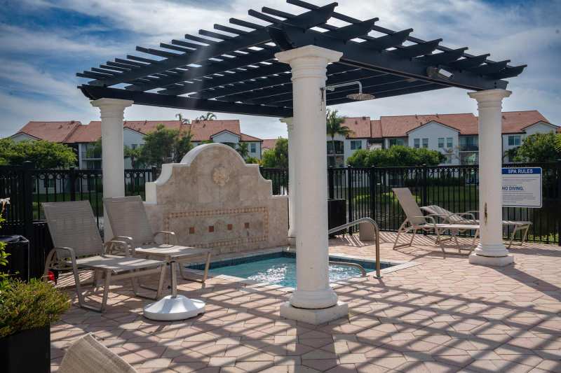 809 Villa Circle, Boynton Beach FL 33435