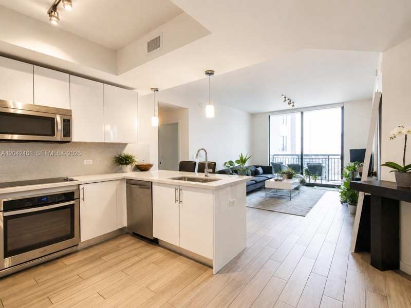 999 SW 1st Ave # 2211, Miami FL 33130