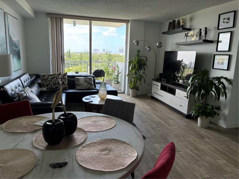 2000 NE 135th St # 710, North Miami FL 33181