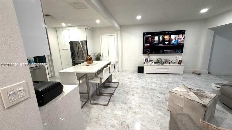 1555 SW 21st Way, Fort Lauderdale FL 33312