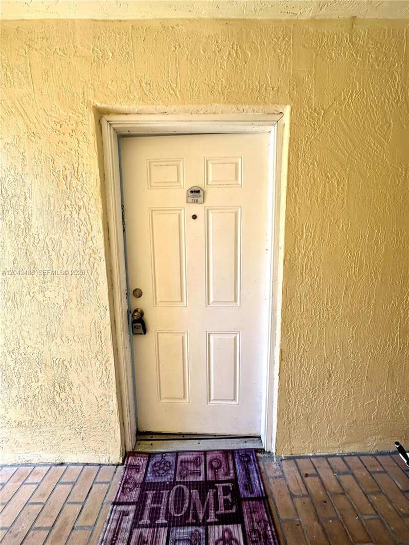 3630 N 56th Ave # 310, Hollywood FL 33021