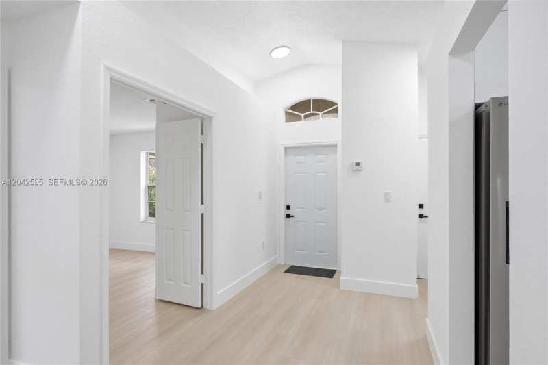 4114 Sapphire St, Weston FL 33331