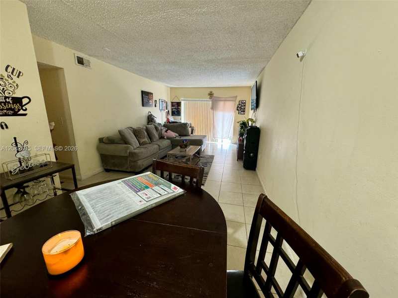 3600 NW 21st St # 301, Lauderdale Lakes FL 33311