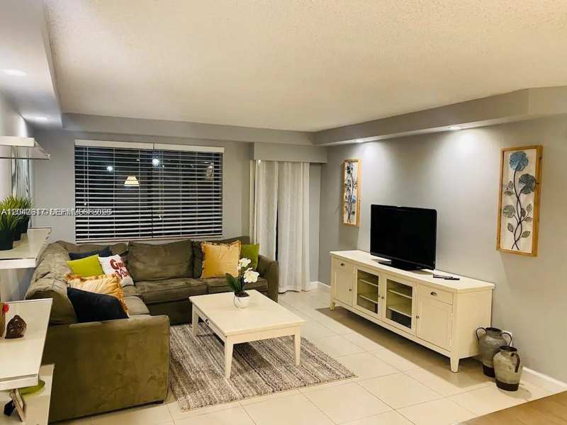 301 Golden Isles Dr # 109, Hallandale Beach FL 33009
