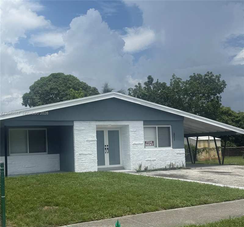 311 NW 33rd Ter, Lauderhill FL 33311