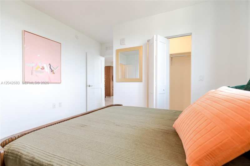 1005 Spring Garden Rd # 819, Miami FL 33136