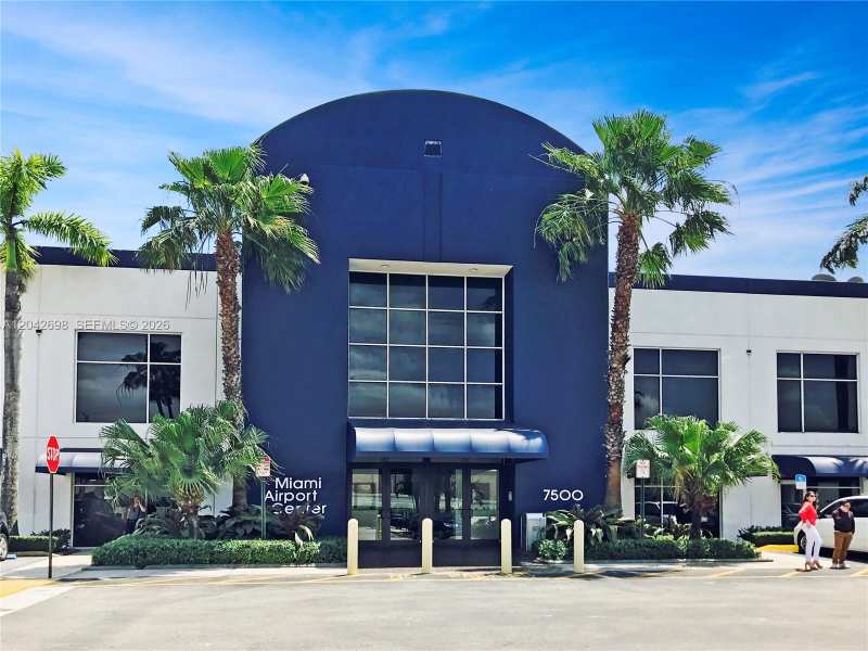 7500 NW 25th St # 256, Miami FL 33122