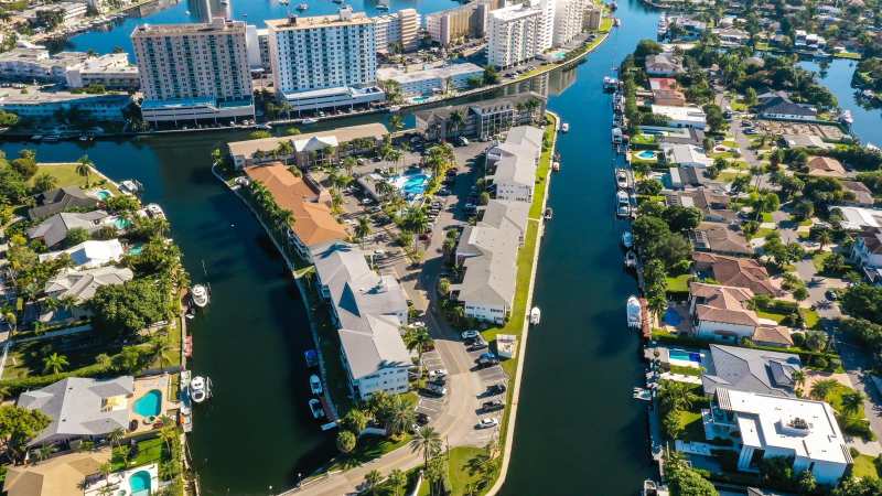 450 Paradise Isle Boulevard, Hallandale Beach FL 33009