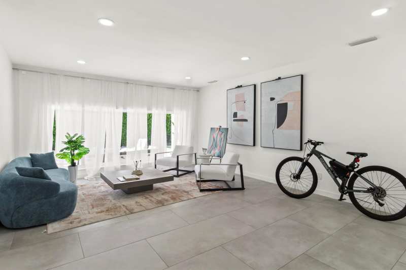 21303 NE 18th Place, Miami FL 33179