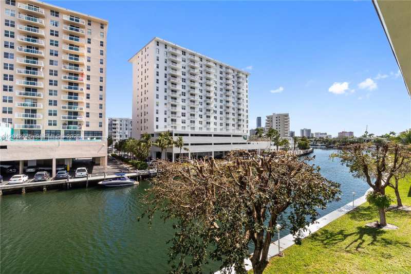 450 Paradise Isle Blvd # 302, Hallandale Beach FL 33009