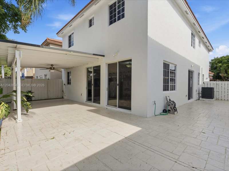 11274 NW 43rd Ter, Doral FL 33178