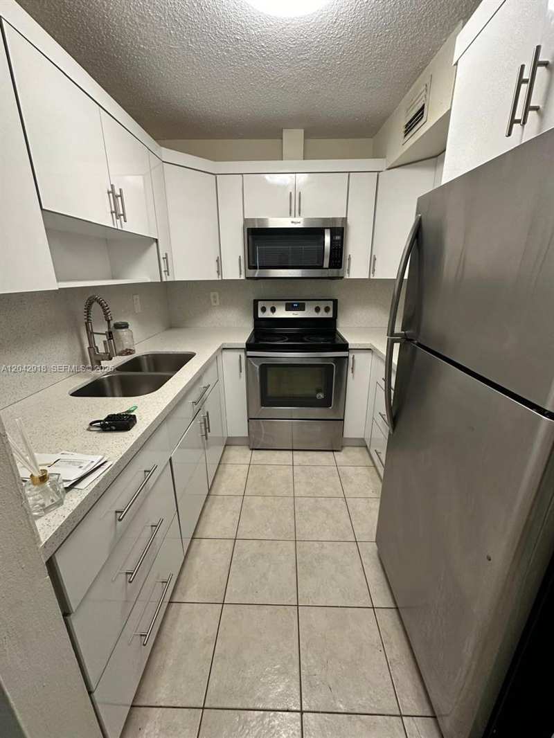 6675 W 4th Ave # 310, Hialeah FL 33012