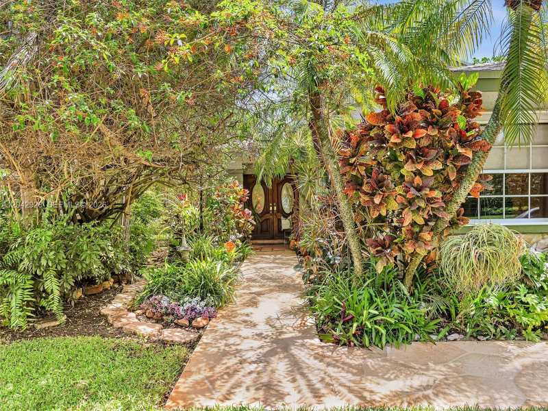 15045 SW 138th Pl, Miami FL 33186