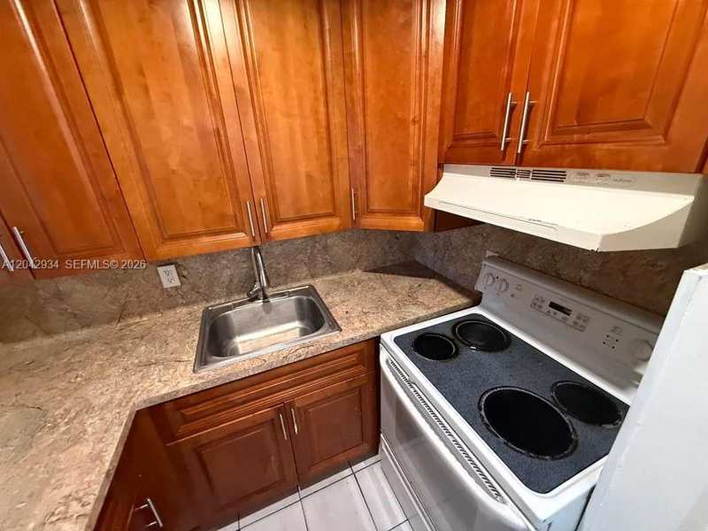4370 NW 11th St # 214, Miami FL 33126