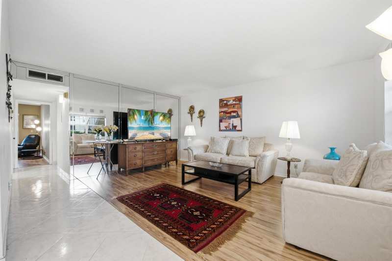 441 Burgundy J, Delray Beach FL 33484
