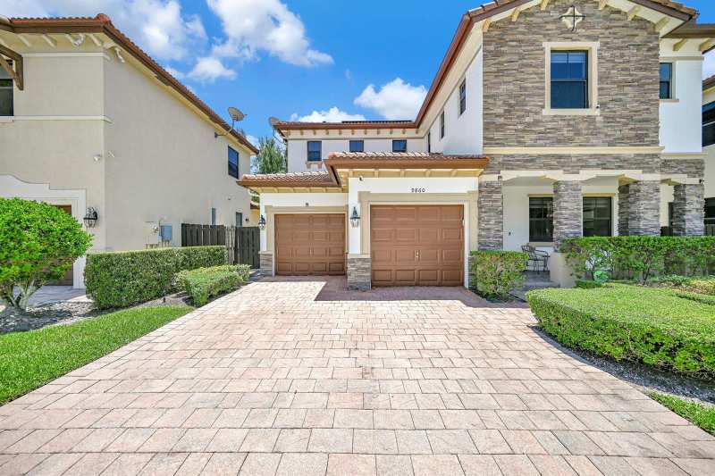 9860 NW 86th Terrace, Doral FL 33178