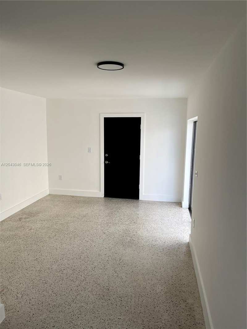 2010 SW 6th St # 4, Miami FL 33135