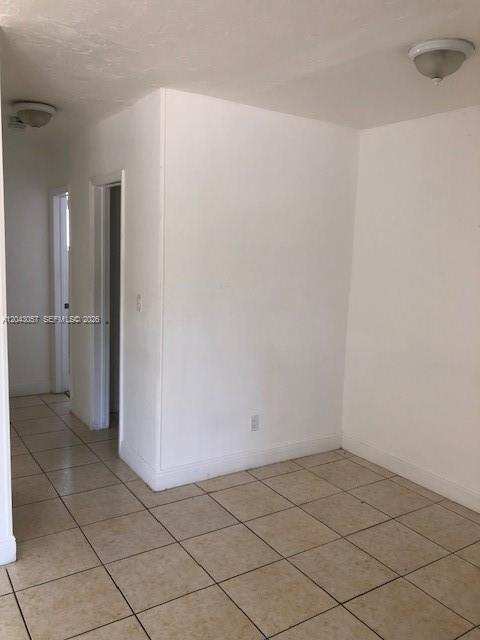 1895 Venice Park Dr # B20, Miami FL 33181