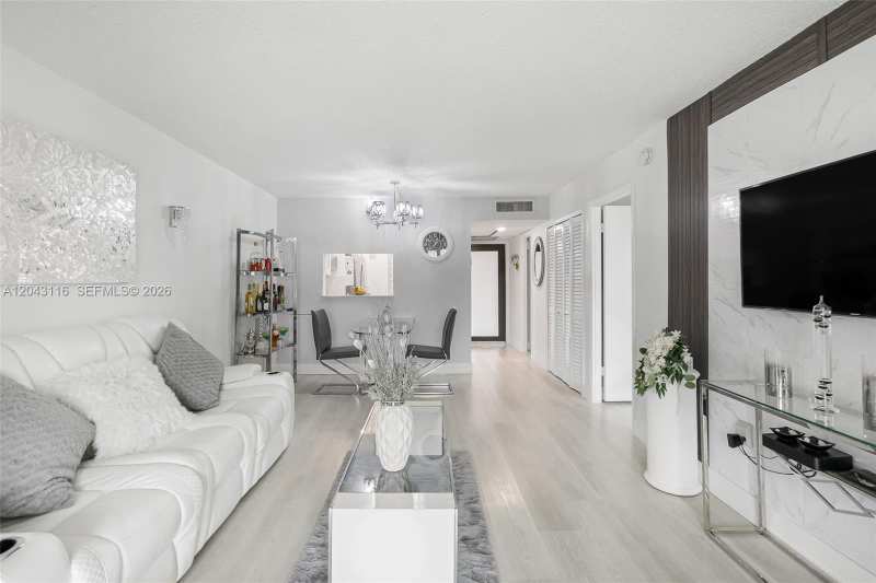 9360 Lime Bay Blvd # 202, Tamarac FL 33321