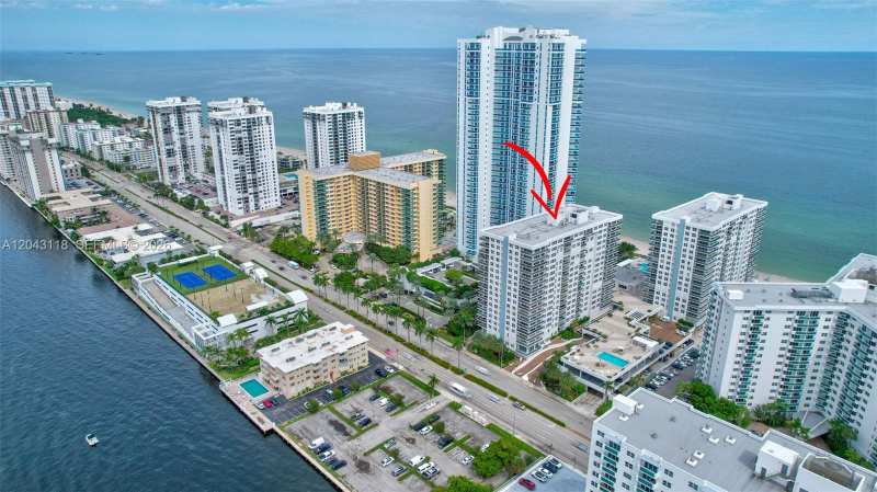 2751 S Ocean Dr # 404N, Hollywood FL 33019