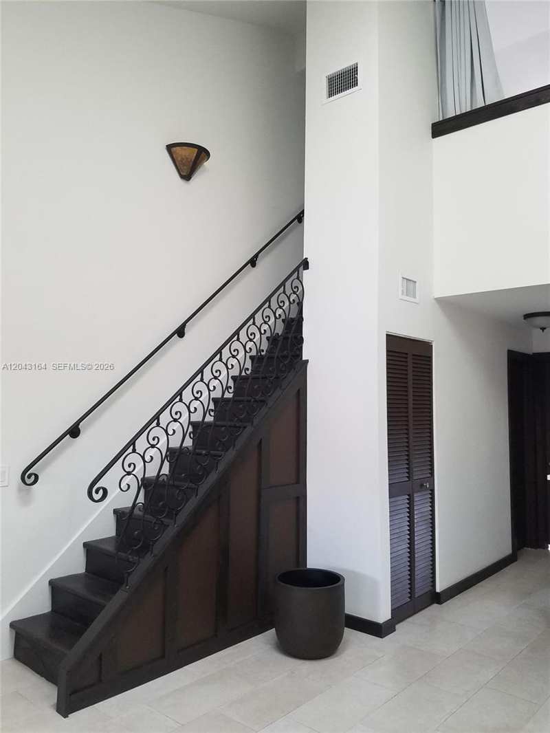 406 SE 14th St, Dania Beach FL 33004