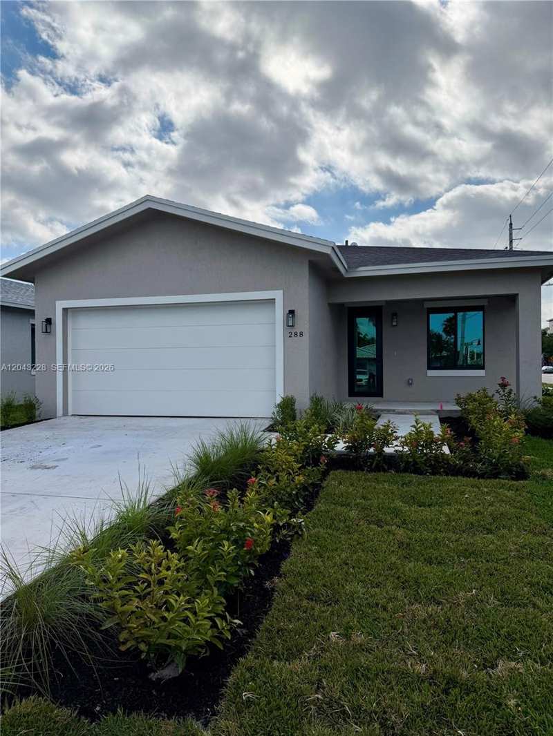288 SW 2nd Ct, Deerfield Beach FL 33441