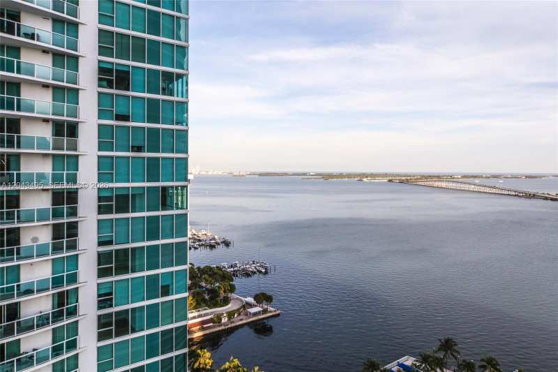 2127 Brickell Ave # 2504, Miami FL 33129