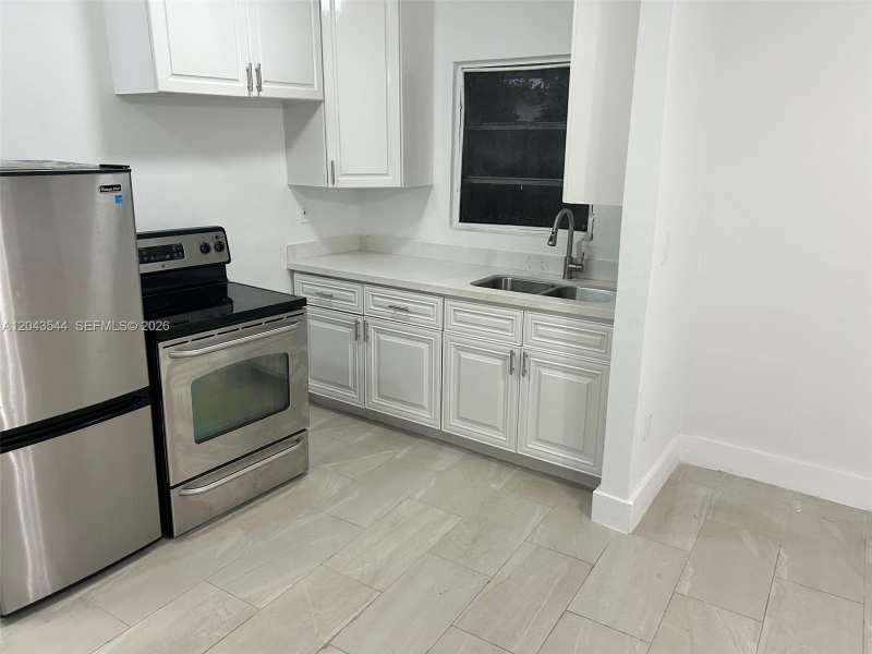 261 NW 49th St # C, Miami FL 33127