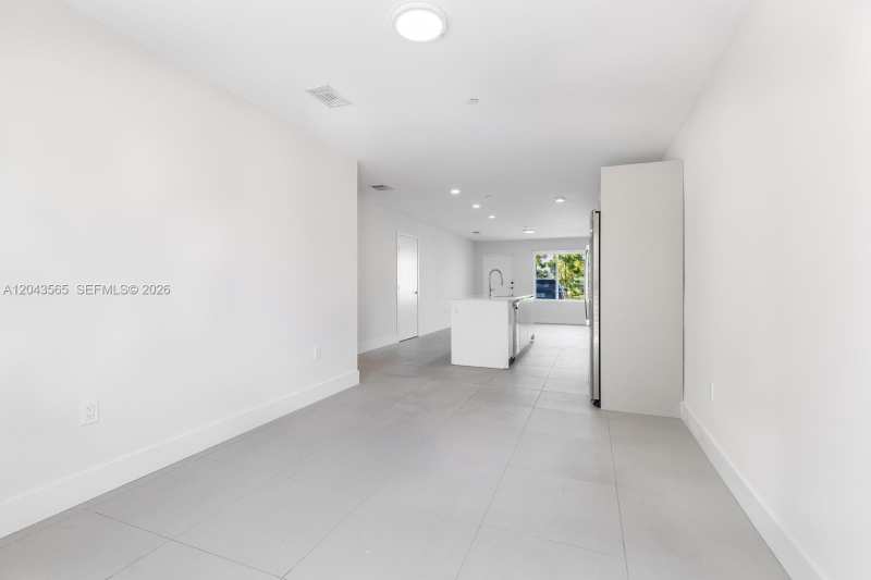 2505 NE 193rd St # 4108, Miami FL 33180