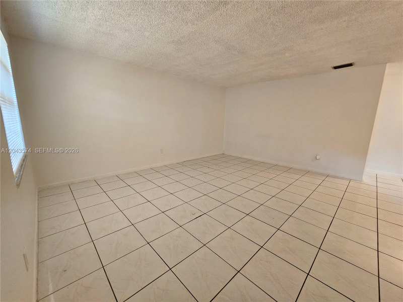4621 SW 33rd Ave # 4, Dania Beach FL 33312