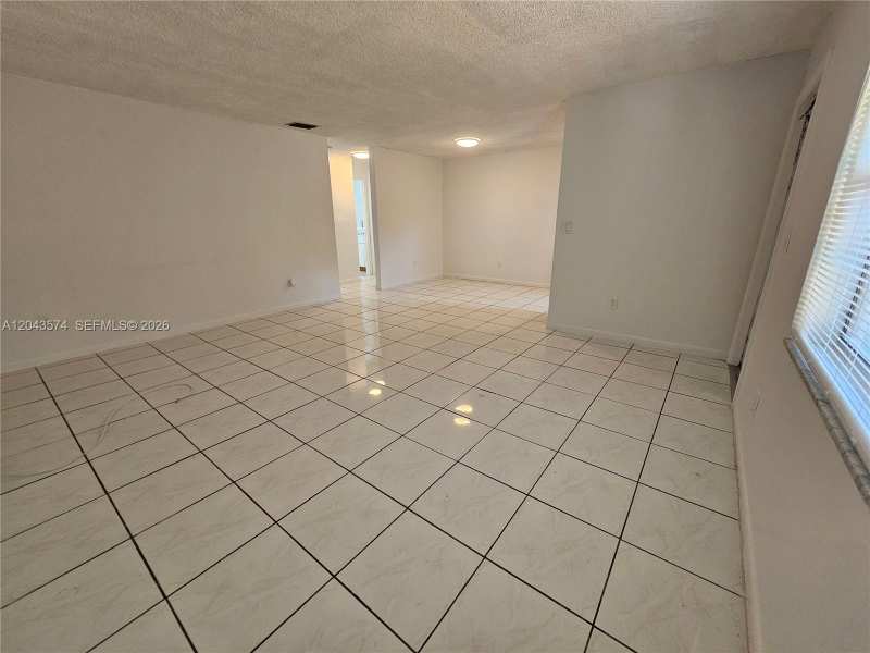 4621 SW 33rd Ave # 4, Dania Beach FL 33312