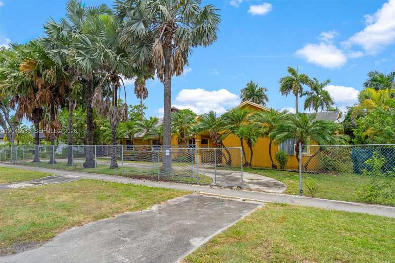 15979 SW 288th St, Homestead FL 33033