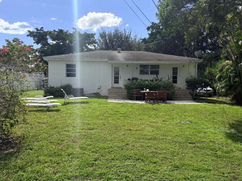 937 Upland Road, West Palm Beach FL 33401