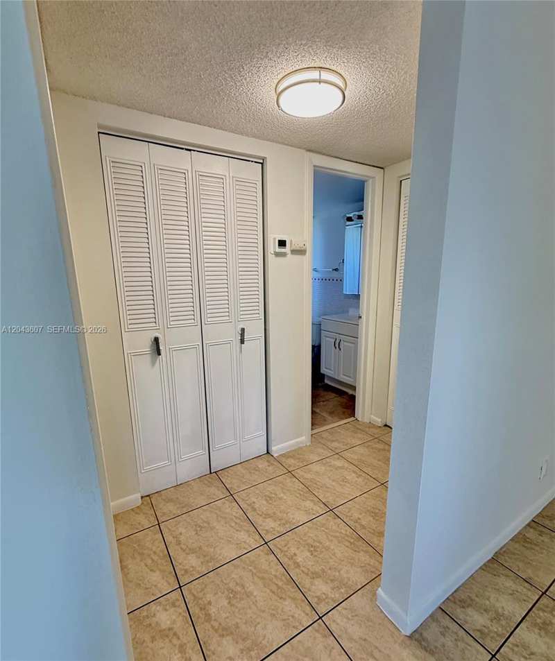 30 SE 4th Ave # 206, Hallandale Beach FL 33009