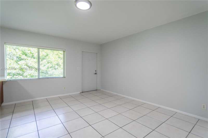 666 NE 80th St # 8, Miami FL 33138
