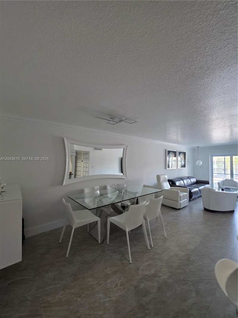 4670 W 13th Ln # 206, Hialeah FL 33012