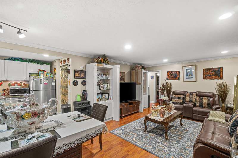 526 Shady Pine Way # D2, FL 33415
