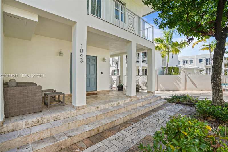 1043 SW 9th Ct # 1, Miami FL 33130