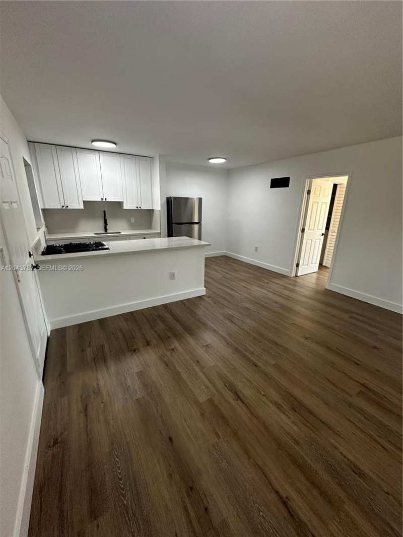 1255 W 49th Pl # E205, Hialeah FL 33012