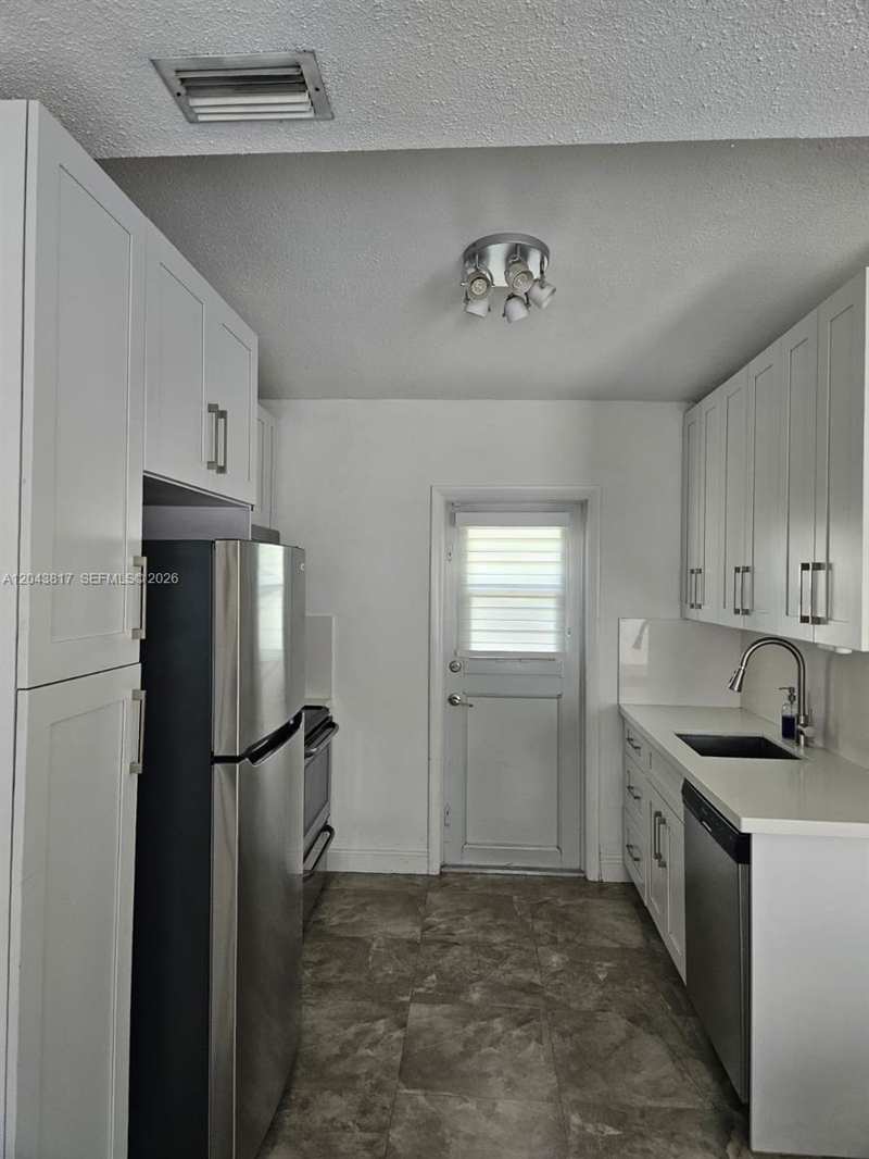11000 SW 219th St, Miami FL 33170