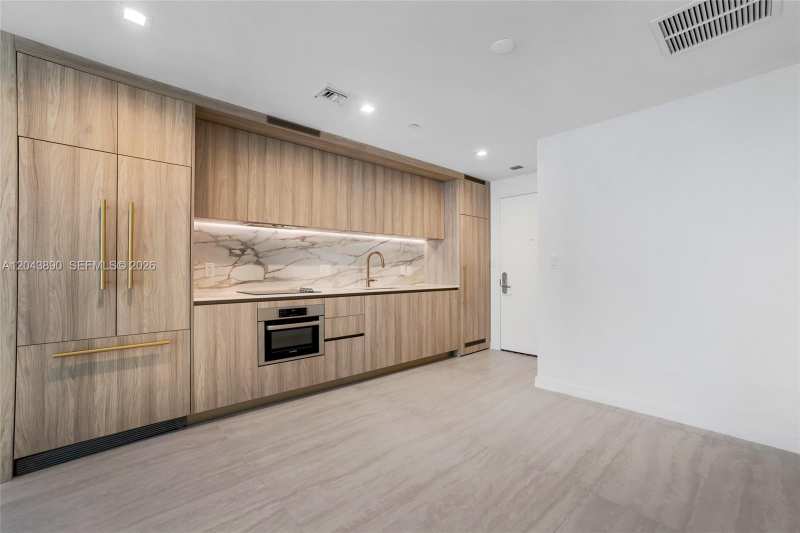77 SE 5 Street # 1708, Miami FL 33131